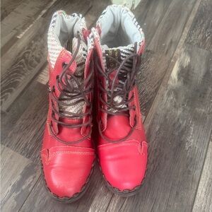 Women’s stylish moto boots.